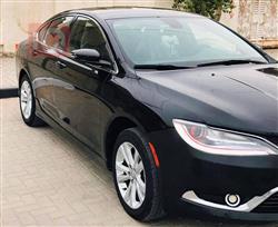 Chrysler 200